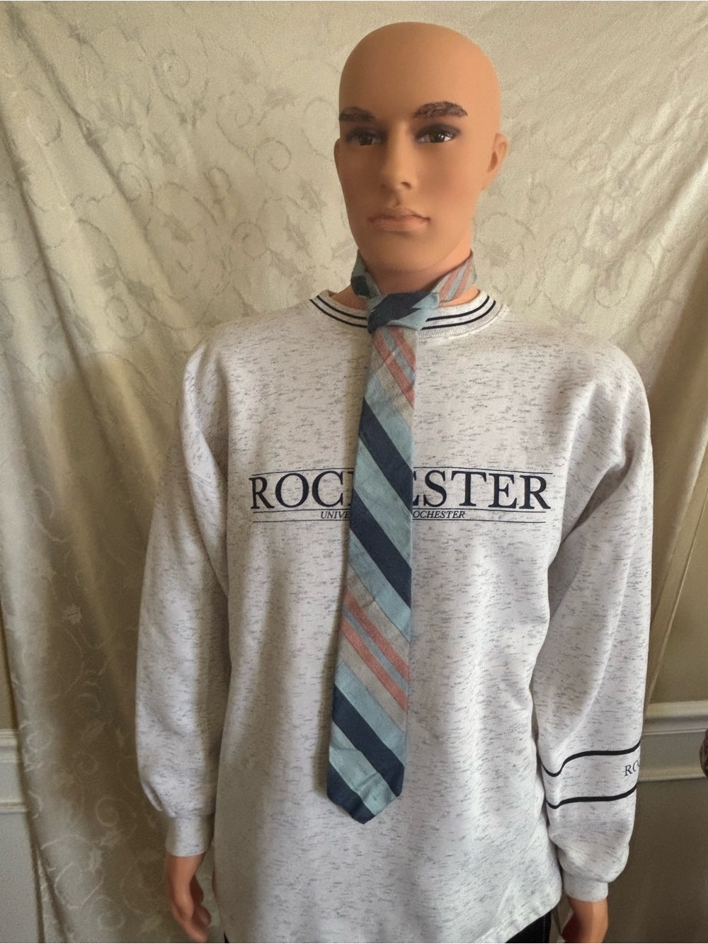 House of Arden All Silk Blue, Gray and Pink Striped Tie (Good Condition)